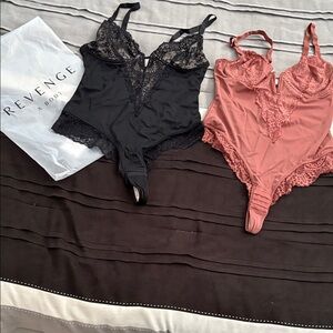 Black and Rose Shapewear Set REVENGE X BODY. 
Colors:black & pink rust
